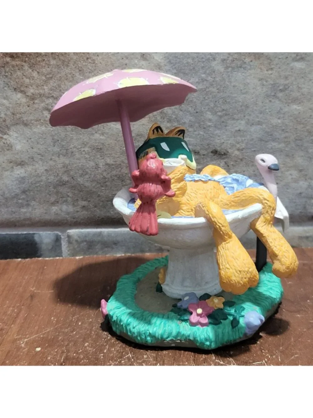 Danbury Mint Garfield Figurine on Vacation1992